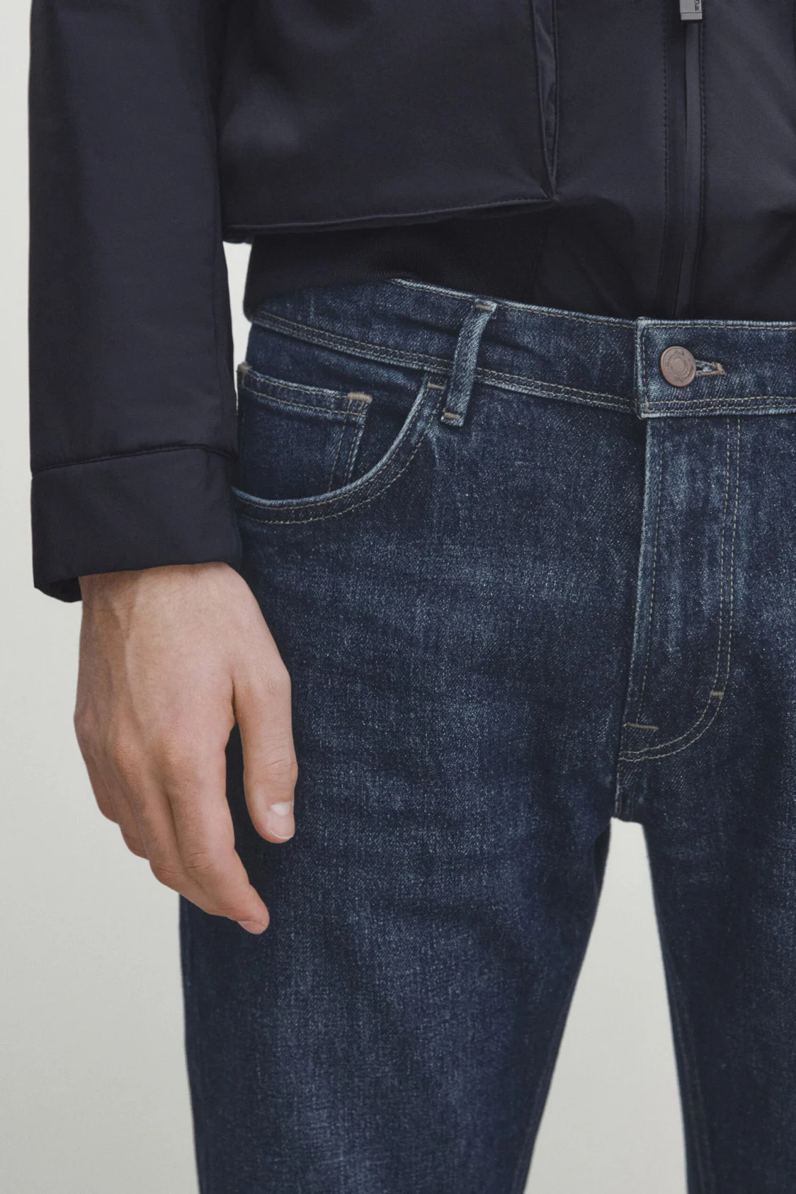 Slim-fit enzymatic jeans - Image 4